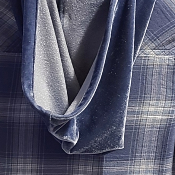 🎶3/$20 Sz8 Justice hooded shirt - Picture 7 of 10